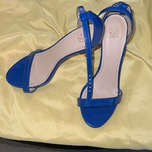 Blue Stilettos. Size 8. 4"heel.